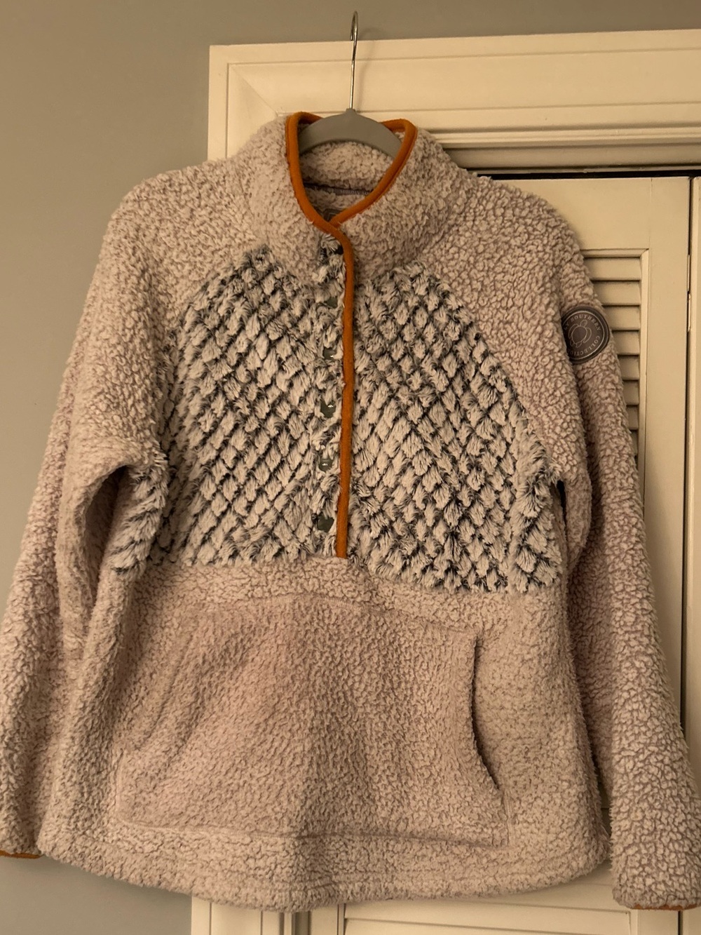 Simply Southern Cream Sherpa Pullover with Knit Front and Rust Trim size large